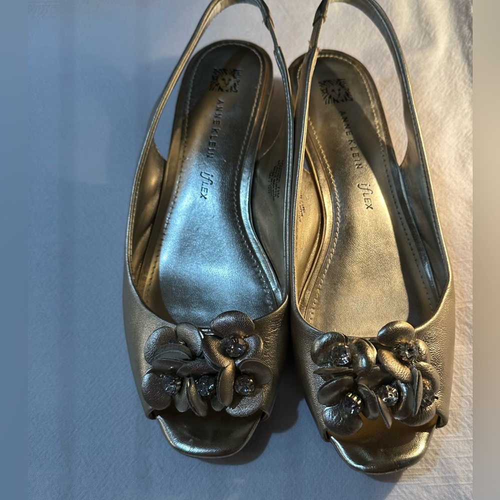 Anne Klein Metallic Gold Slingback Heels